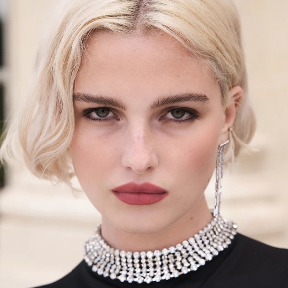 Bisou Balm Bonbon Myrtille  Sheer Matte Lipstick  NEW UNUSED BOXED - Picture 3 of 5